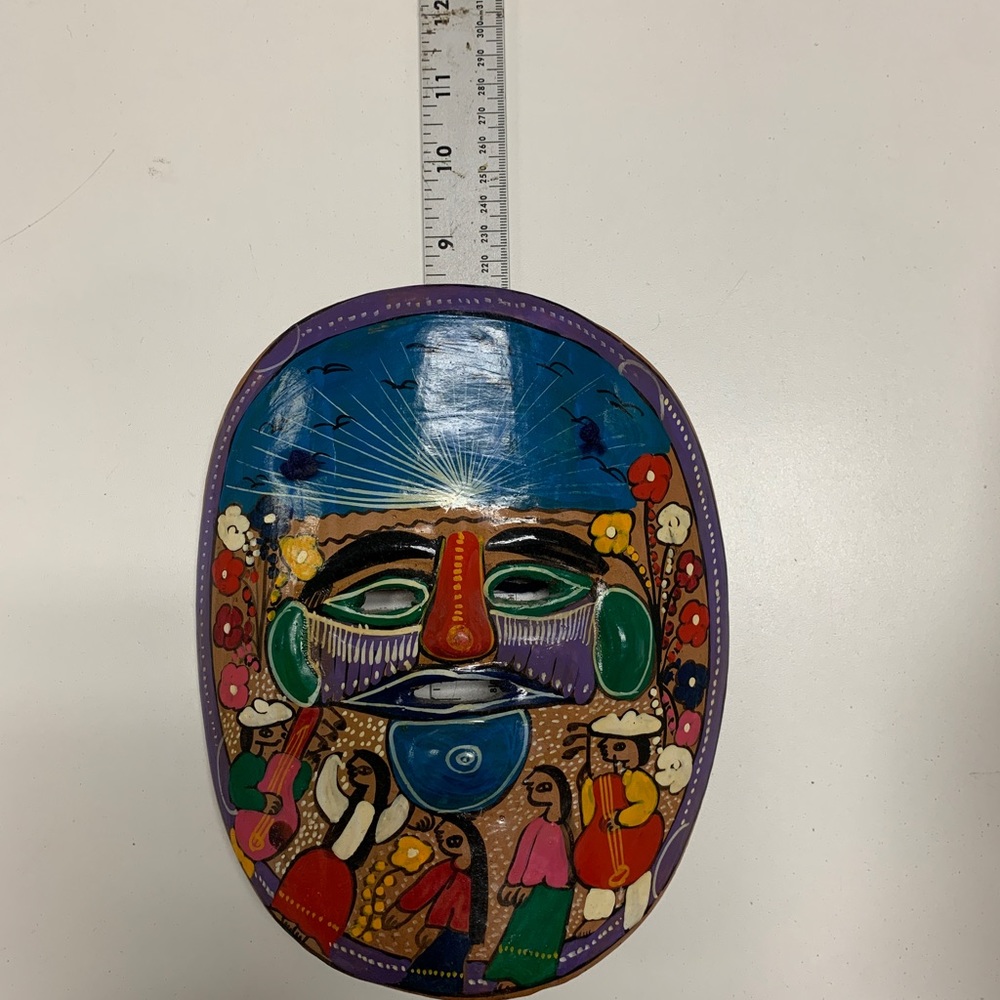 Handcrafted Ceramic Mask - Picture 4 of 5